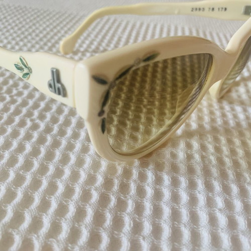 Vintage Daniel Hechter Paris sunglasses like new, cream color