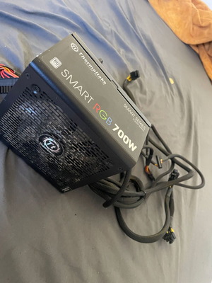 Thermaltake Smart RGB 700W τροφοδοτικό υπολογιστή
