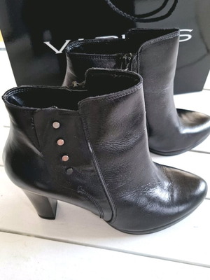 Vardas leather black ankle boots new waterproof sz40