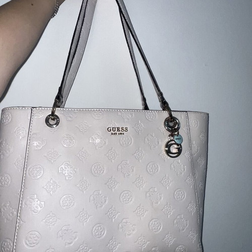 Guess shoulder bag like new
