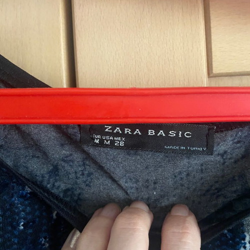 Velvet blue Zara dress used, size M/L, slightly elastic