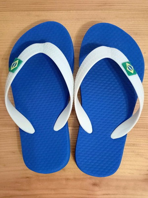 Ipanema Classica Brasil II flip flops used, kids size 27, blue