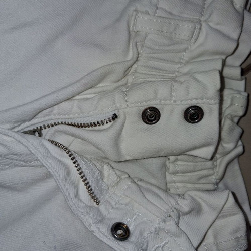 White Benetton shorts for girls like new, size 140 cm