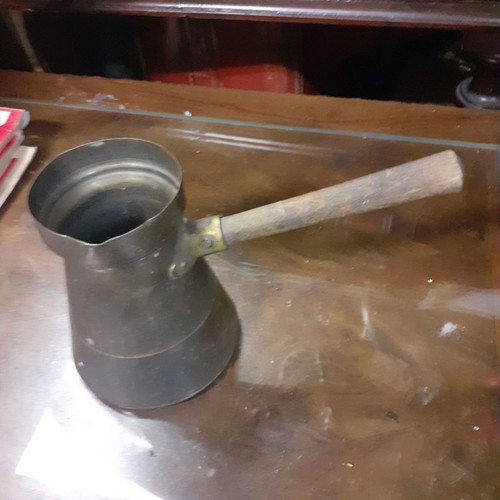 Electric brass briki used with wooden handle