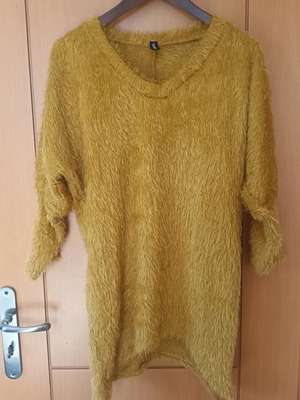 Long hairy blouse new, size M