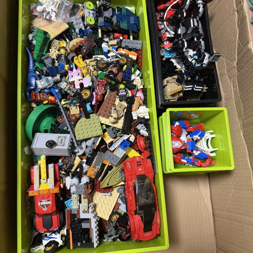 Lego lot used, complete set with Spider-Man minifigures