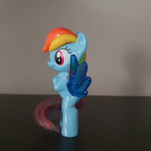 Rainbow Dash figure used, My Little Pony 2019, 9cm