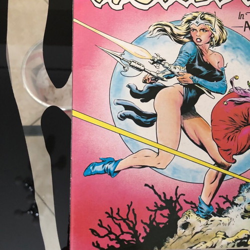 Alien Worlds 2 comic like new with Dave Stevens cover and story
