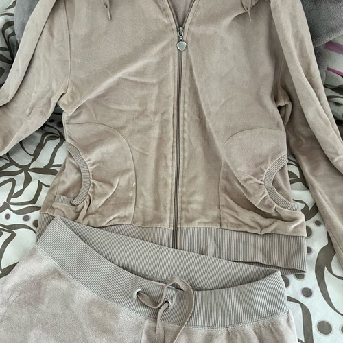 Velour beige tracksuit set Primark used, size 40/42