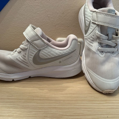 Nike kids shoes used, size 30