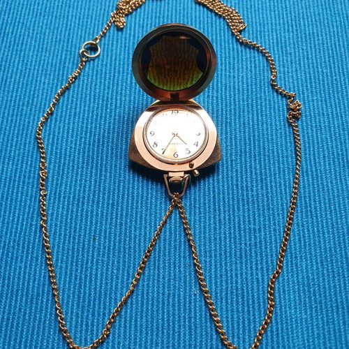 Vintage 80s Zaria wind-up watch used, gold color