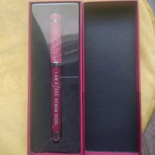 Pen in gift case new
