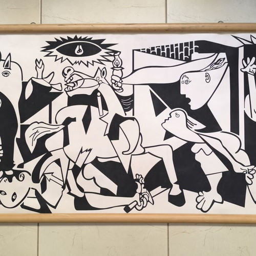 Guernica canvas print by Picasso 100x52 cm like new with wooden bars