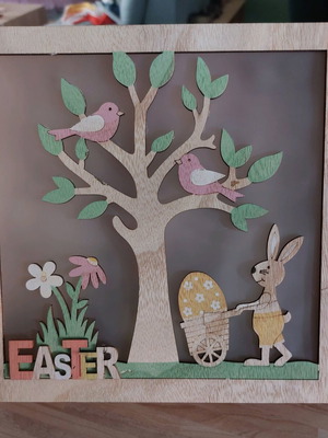 Easter frame like new with light