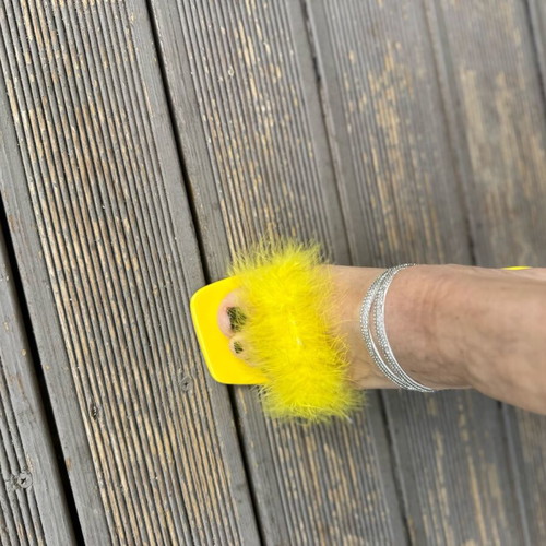 Glamour shoes size 40 new with feathers and rhinestones yellow