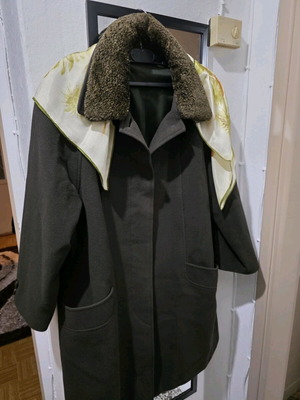 Women's coat olive color new, size XXL