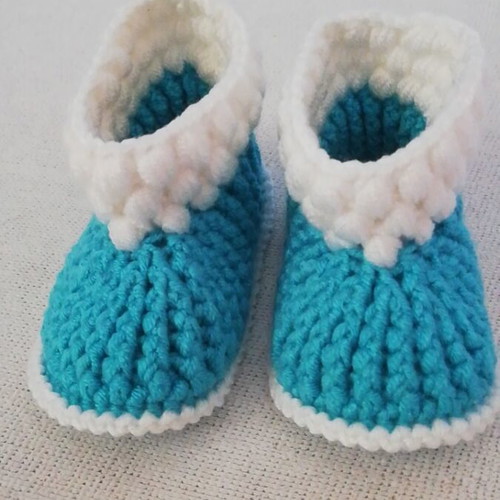 Baby shoes handmade knitted, sole length 12 cm, new