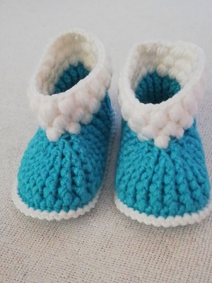 Baby shoes handmade knitted, sole length 12 cm, new