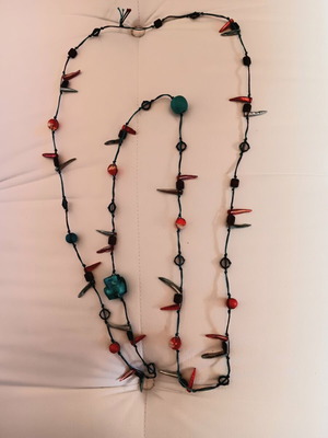 Κολιέ μακρύ σαν καινούργιο, πολύχρωμο, μήκους 90 εκ.