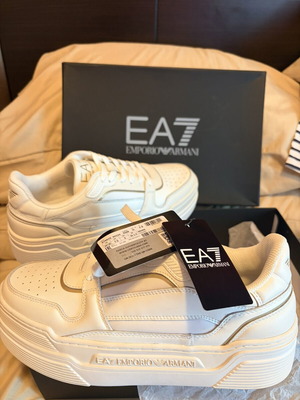 Sneakers EA7 Emporio Armani women size 39.5 new