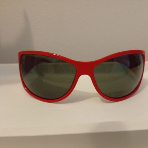 Criminal red sunglasses like new