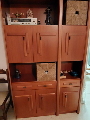 Wooden unit used in excellent condition
