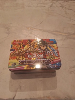 Yu-Gi-Oh! tin με 40 κάρτες σαν καινούργιο, έτοιμο για χρήση