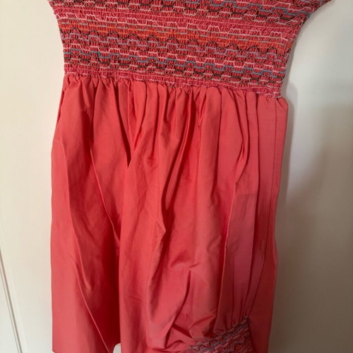 Short dress with smocking, size S, like new, red