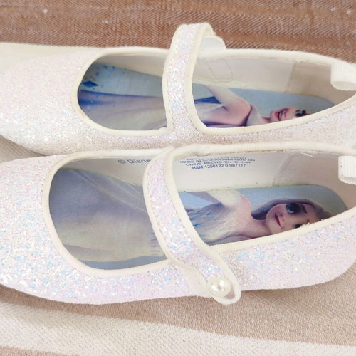 H&M white flat ballerina shoes with glitter and strap size 28 like new