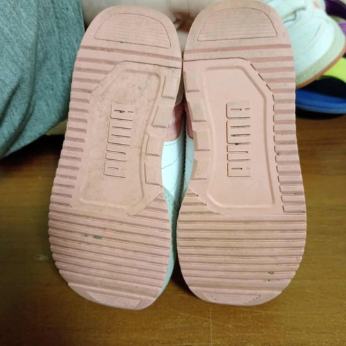 Puma kids shoes like new, size 25