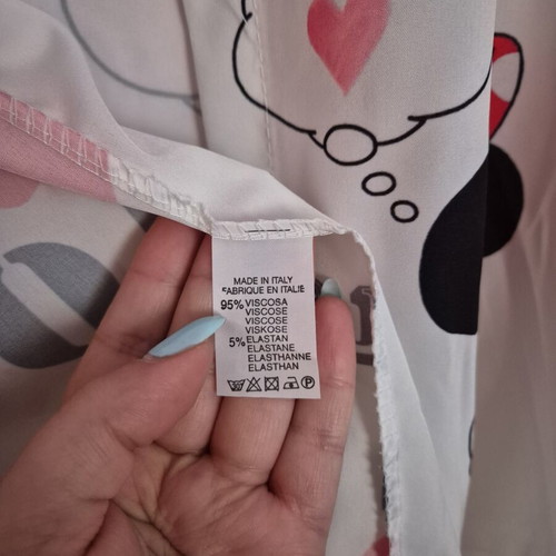 Spring shirt one size, white and red, like new, baggy style