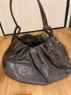 Stefanel Δερμάτινη Τσάντα Ώμου Σαν Καινούργιο με Στάμπες Μαύρη και Γκρι