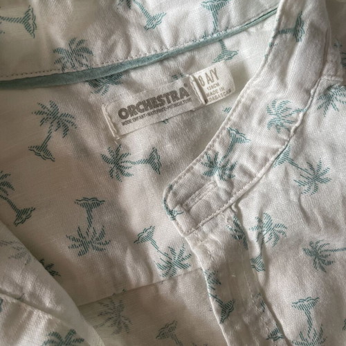 Boy's shirt and shorts set like new, age 7-8