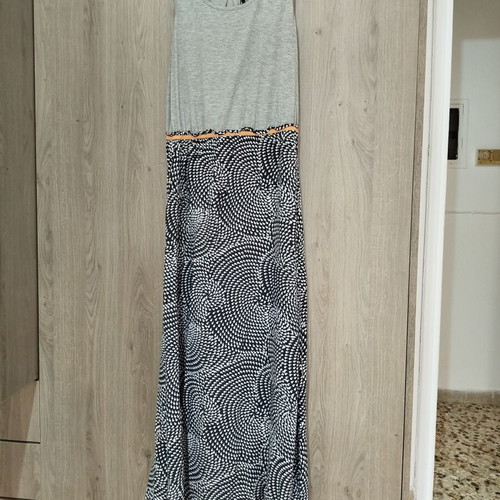 Maxi dress like new with grey top and black-and-white geometric skirt