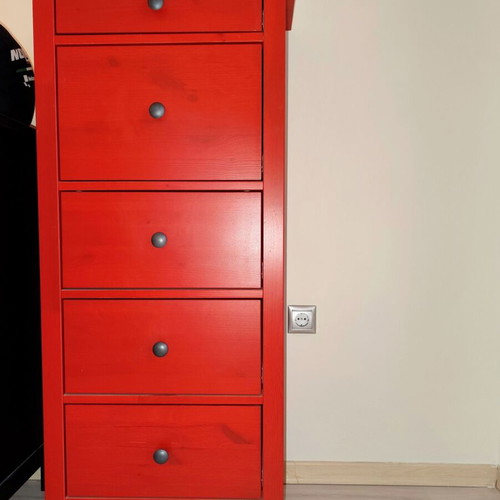 Hemnes chest of drawers with 5 drawers like new