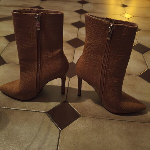 Croco ankle boots used, high heel, brown size 36