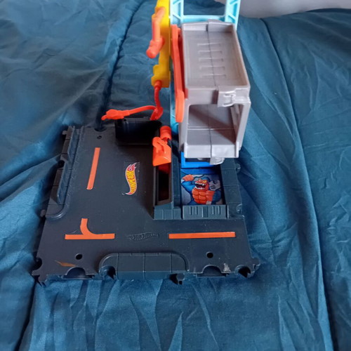 Hotwheels service used