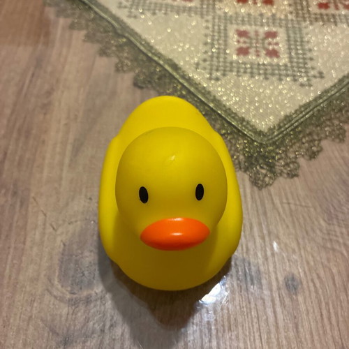 Baby bath duck slightly used with thermometer