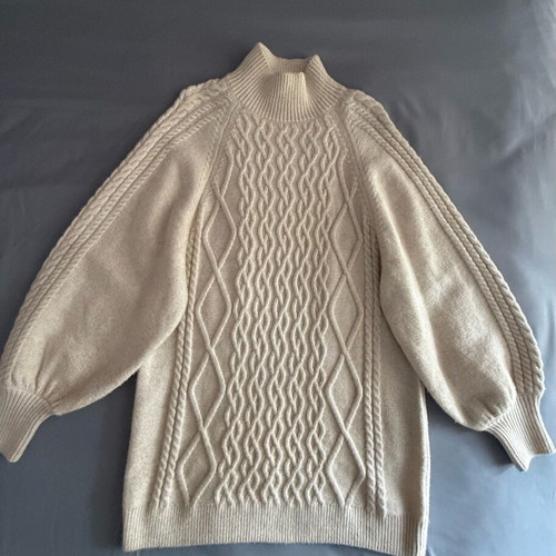 Beige knitted dress H&M like new with turtleneck and oversize sleeves
