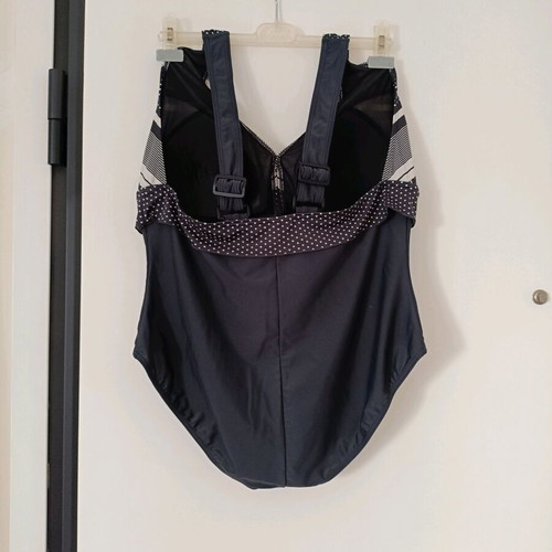 Giada women's one-piece swimsuit like new, size 50, black-gray
