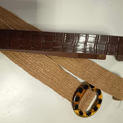 Women's belts like new, adjustable, beige and brown, set of 2