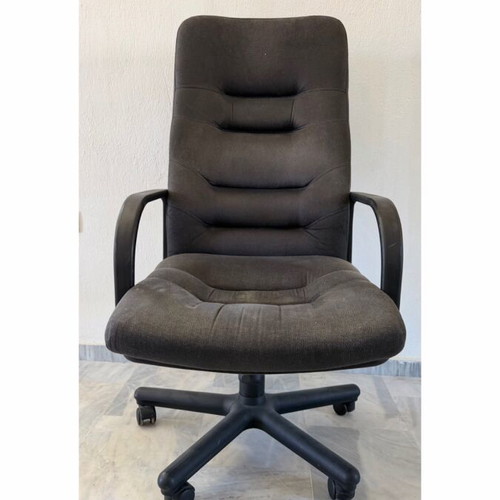 Executive office chair used with excellent mechanisms