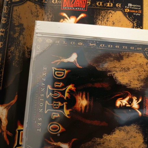 Diablo 2 and Expansion Set Lord of Destruction for PC like new, Japanese editions
