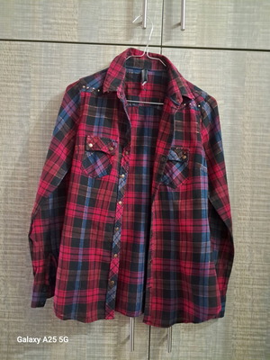 Stradivarius plaid shirt like new with iridescent thread and studs