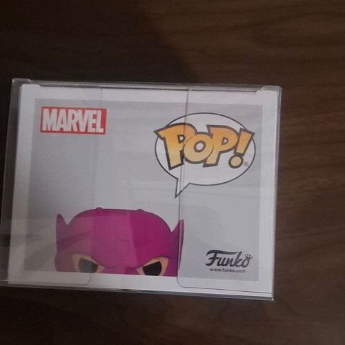 Funko Pop Hawkeye SE new with free soft protector