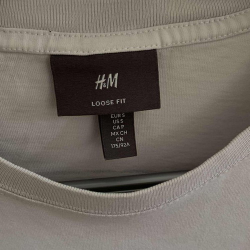 H&M Loose Fit T-shirt Holidays in Hawaii like new, white, size M