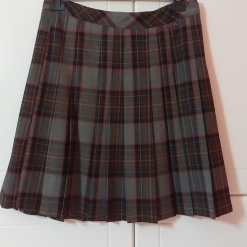 Pleated Tartan Skirt gray and red like new, size M 38 10