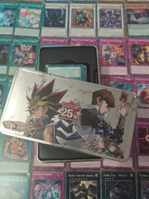 Yu-Gi-Oh! Metal Box with 100 Cards Like New