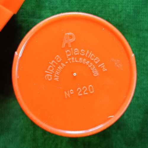 Plastic cups with lids