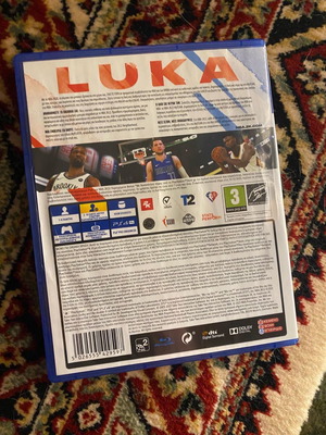 NBA 2k22 PS4 μεταχειρισμένο με εξώφυλλο Luka Doncic